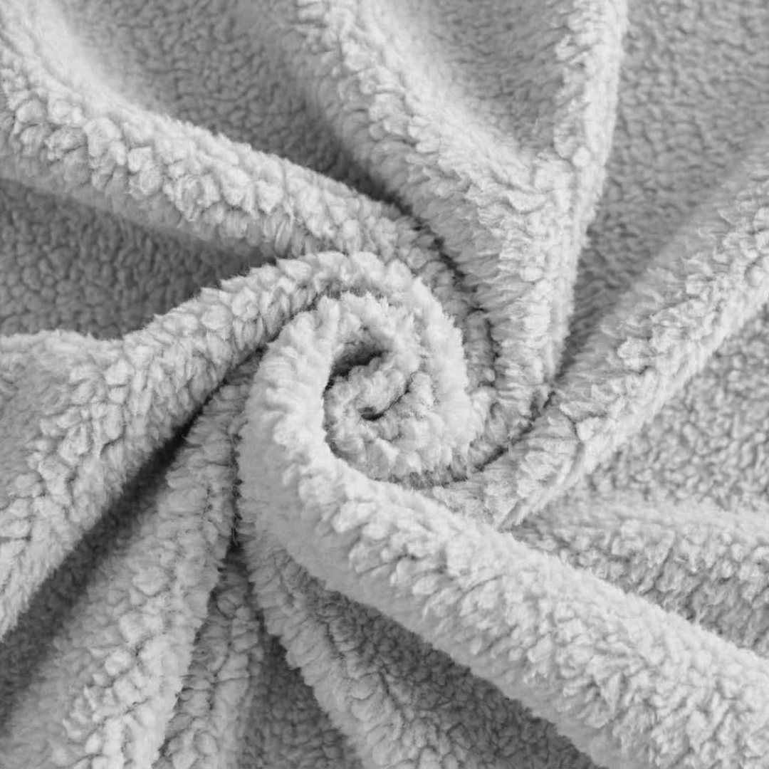 Sherpa Blanket – image 5