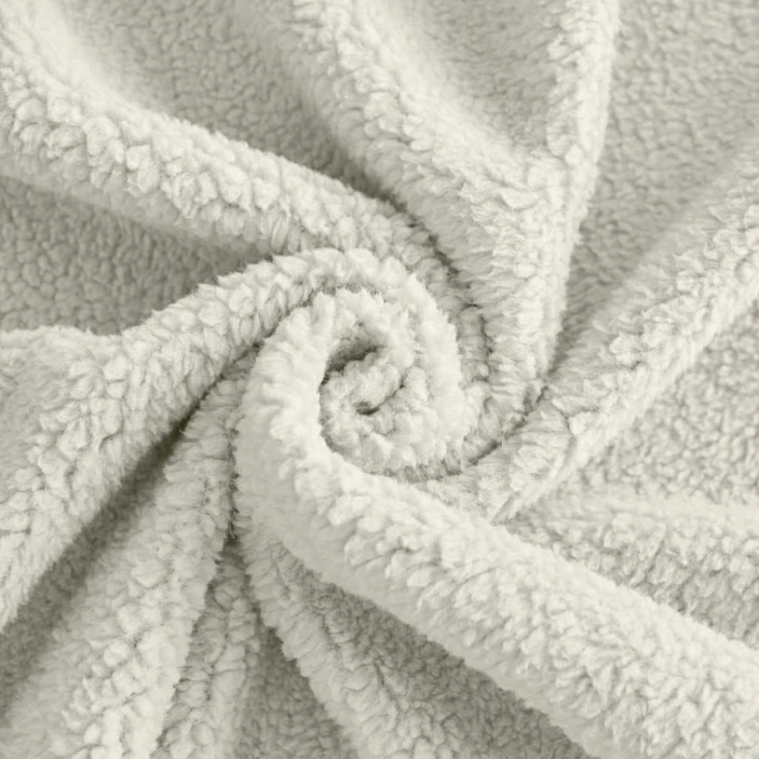 Sherpa Blanket – image 5