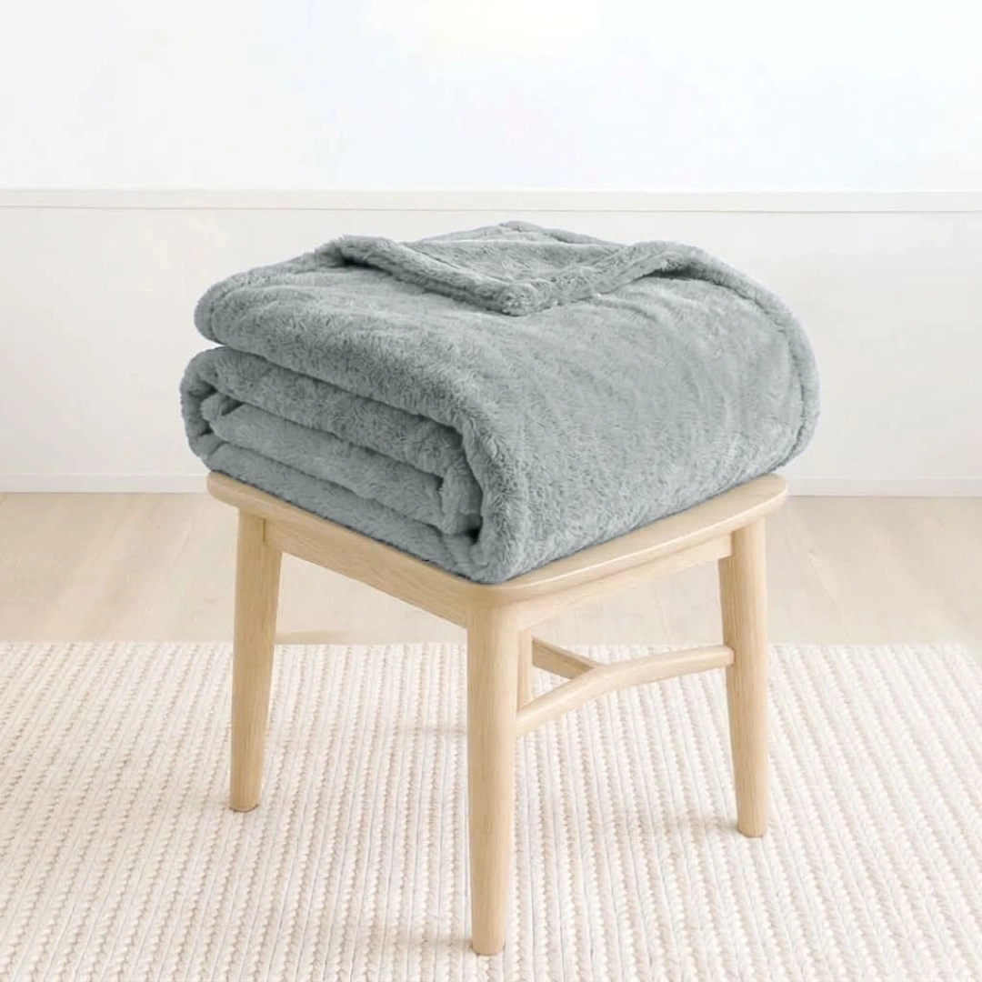 Rabbit Faux Fur Blanket – image 4