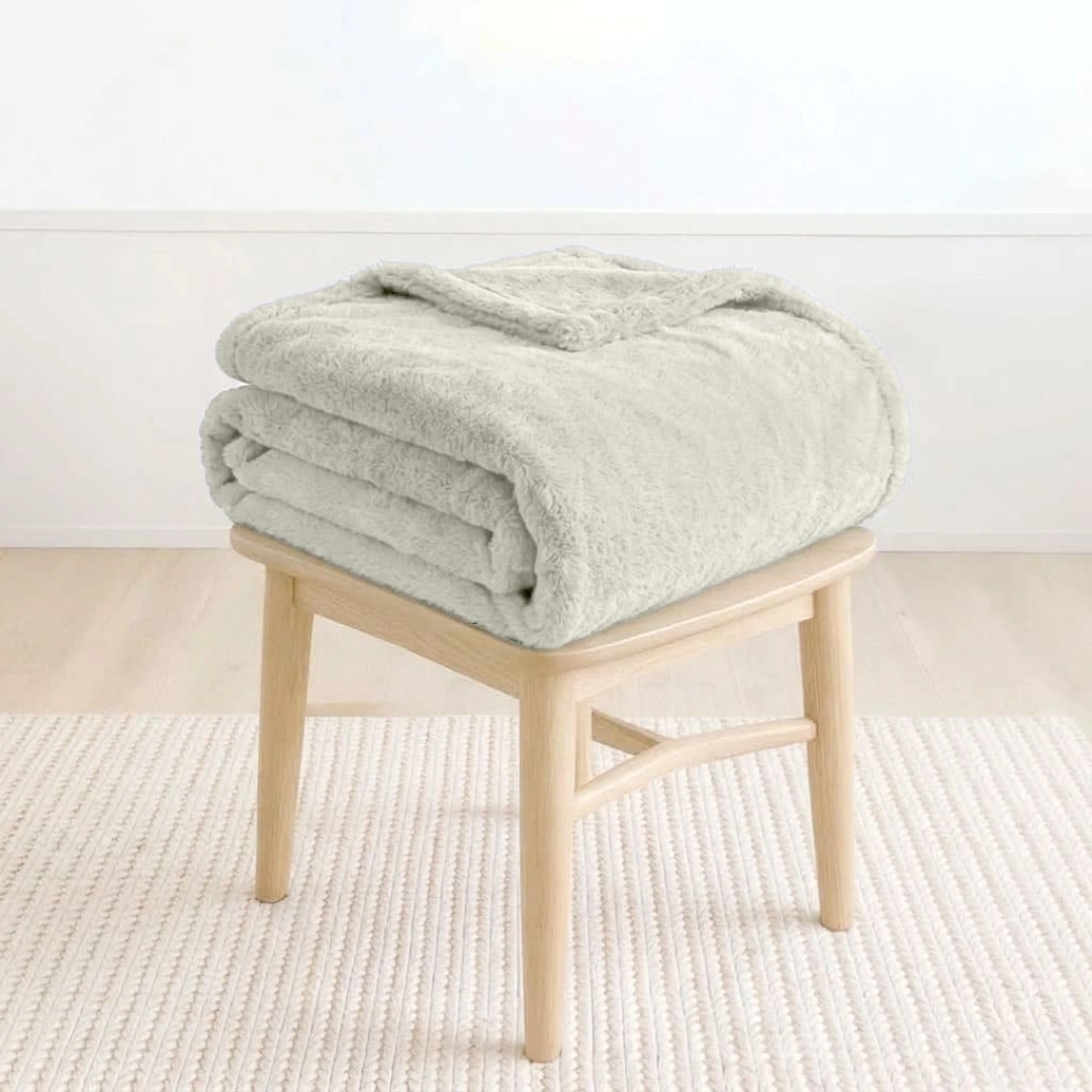 Rabbit Faux Fur Blanket – image 4