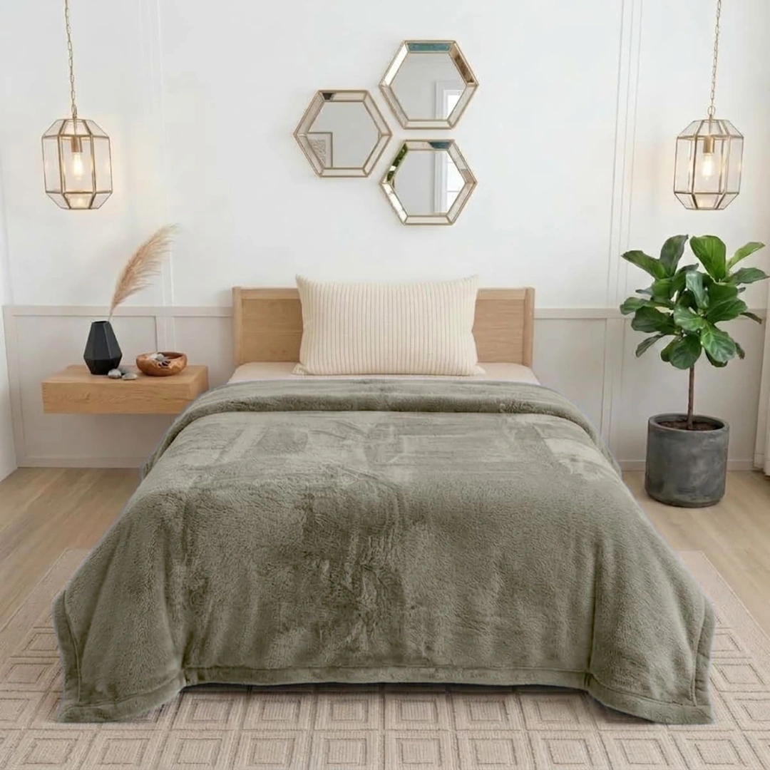 Rabbit Faux Fur Blanket – image 2