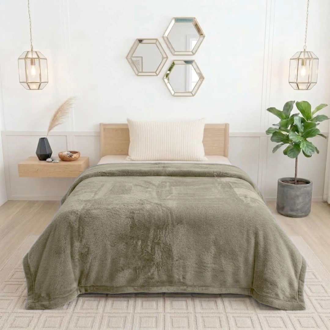 Rabbit Faux Fur Blanket – image 2