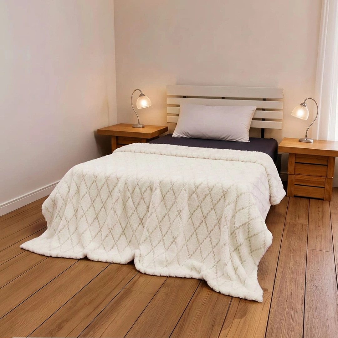 Jacquard Blanket – Diamond Design – image 2