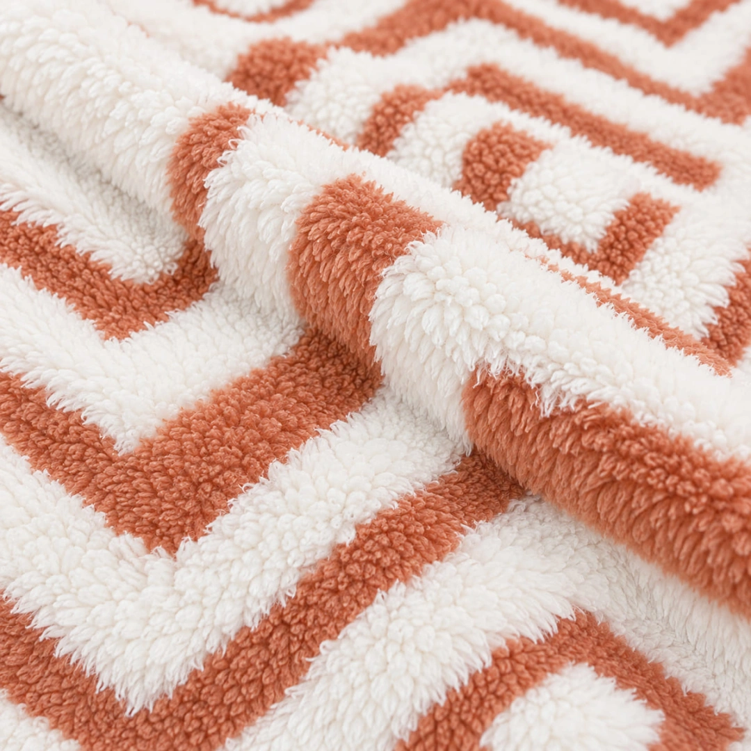 Jacquard Blanket – Scalloped Square Design – image 7