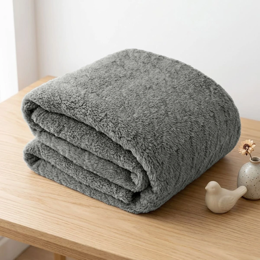 Jacquard Blanket 280 GSM – image 4