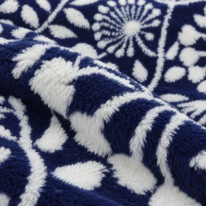 Jacquard Blanket 320 GSM – image 6